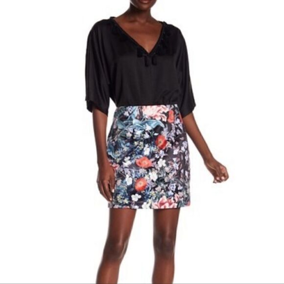 MinkPink Botanica Mini Skirt, Floral Size M, NWT - Picture 2 of 7